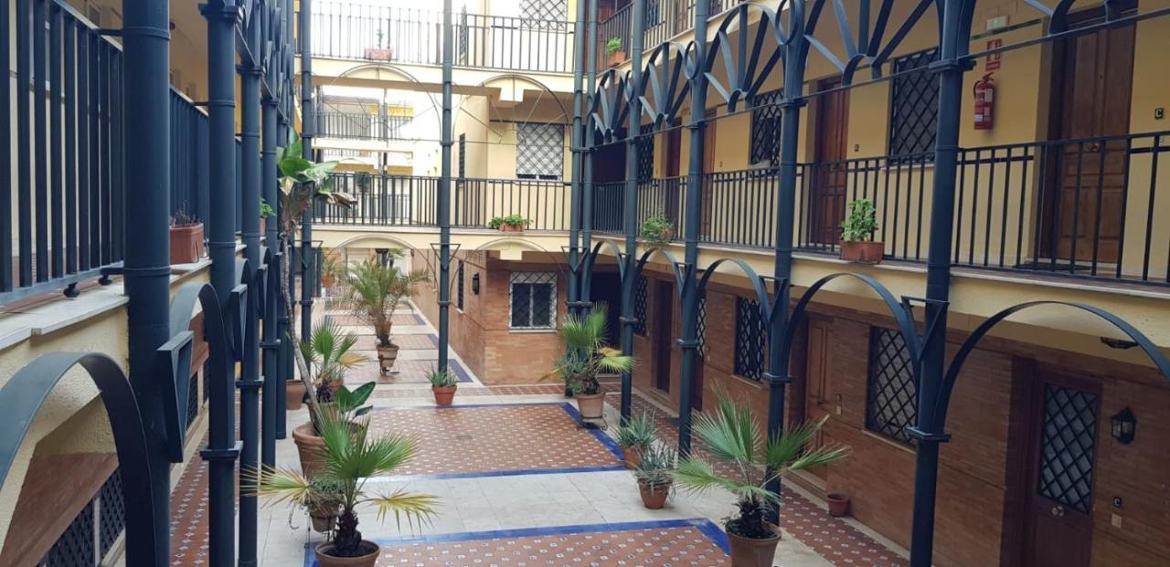 Estudio Sevilla Centro Luaran gambar