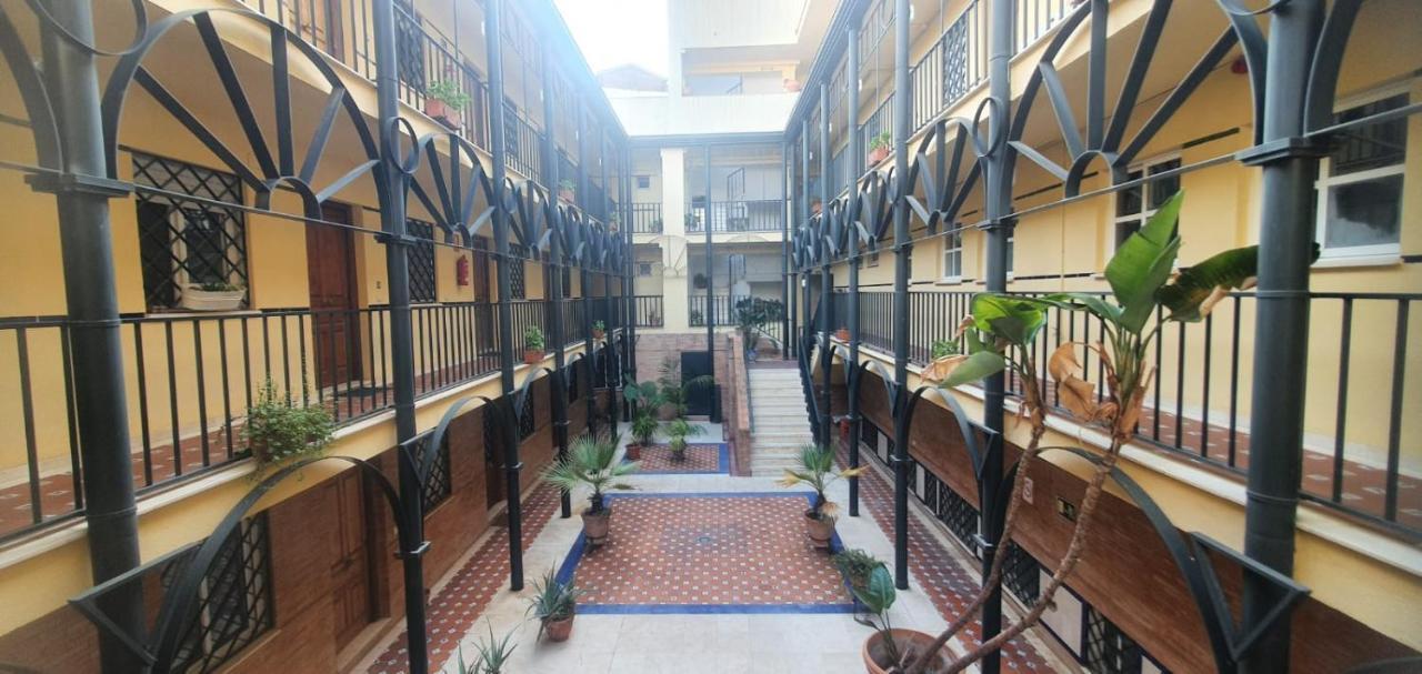 Estudio Sevilla Centro Luaran gambar
